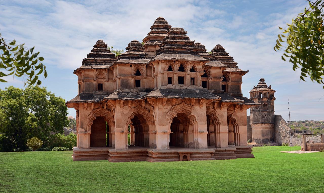 Clarks Inn Hampi Kamalapur Eksteriør billede