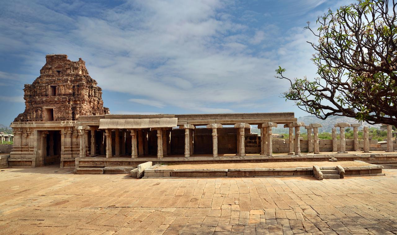 Clarks Inn Hampi Kamalapur Eksteriør billede