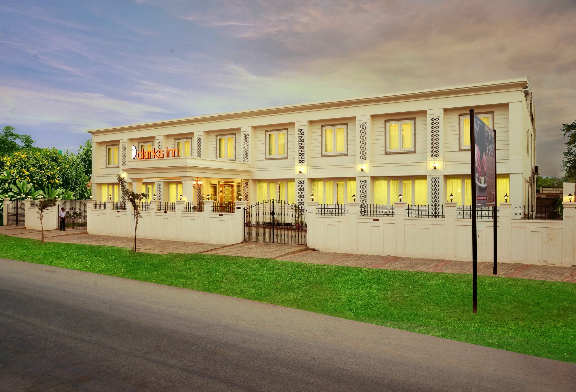 Clarks Inn Hampi Kamalapur Eksteriør billede